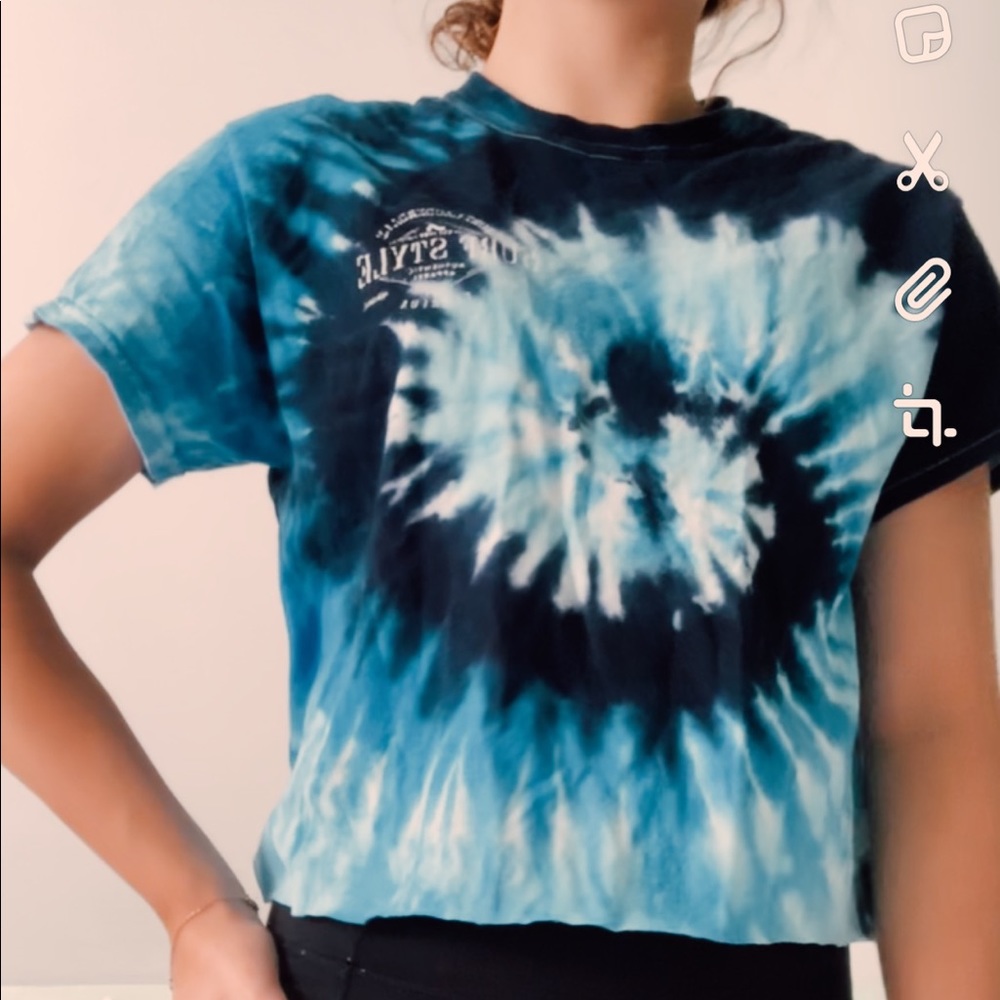 slightly cropped Tye-dyed Fort Lauderdale t-shirt